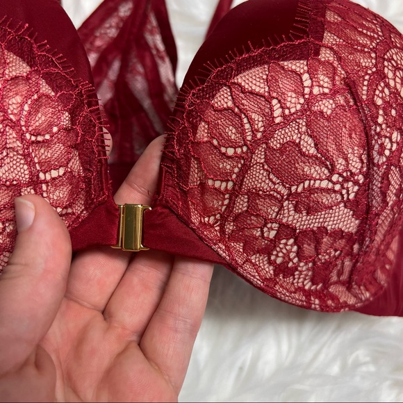 VS nwot very sexy red lace bra - Picture 3 of 4